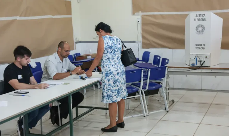 Movimento Vovó Vota incentiva idosas a participarem das eleições