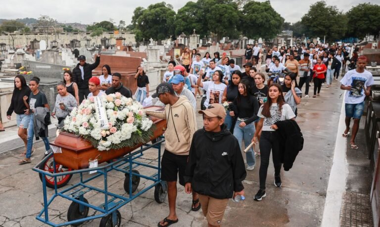 Um ano após Operação Contenção, mortes seguem sem resposta no Rio