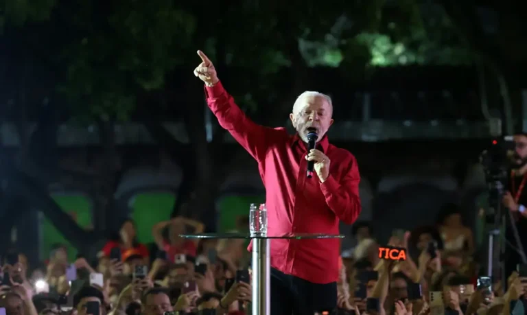 Lula propõe Ministério da Segurança e aumento real do salário mínimo