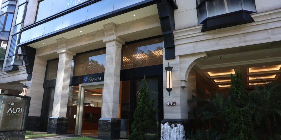 Ministro André Mendonça Avança em Investigações sobre Banco Master com a PF