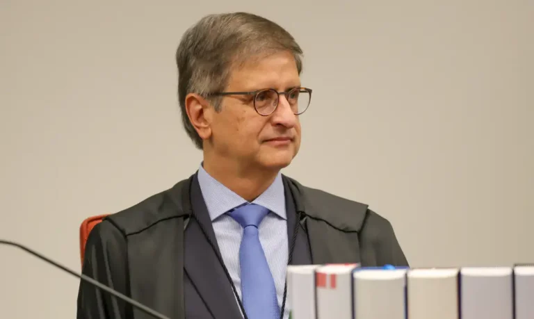 PGR se posiciona contra acesso a registros de Vorcaro e esposa de Moraes no Senado