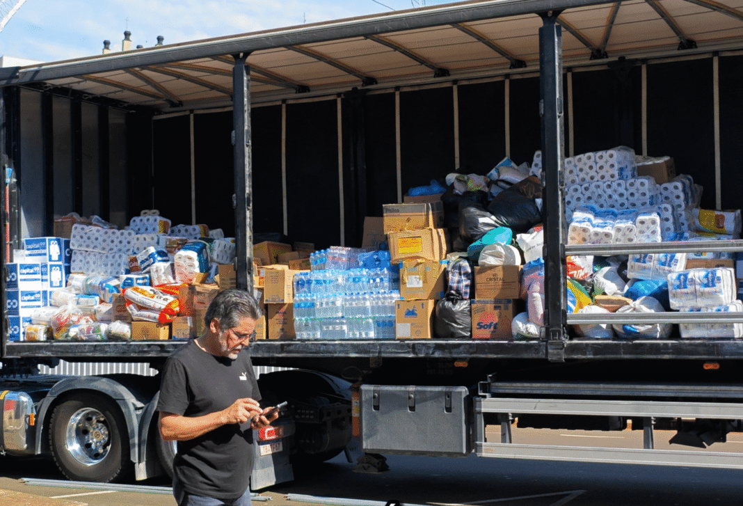 Servidores de Cambé ajudam a enviar doações da população para Rio Bonito do Iguaçu