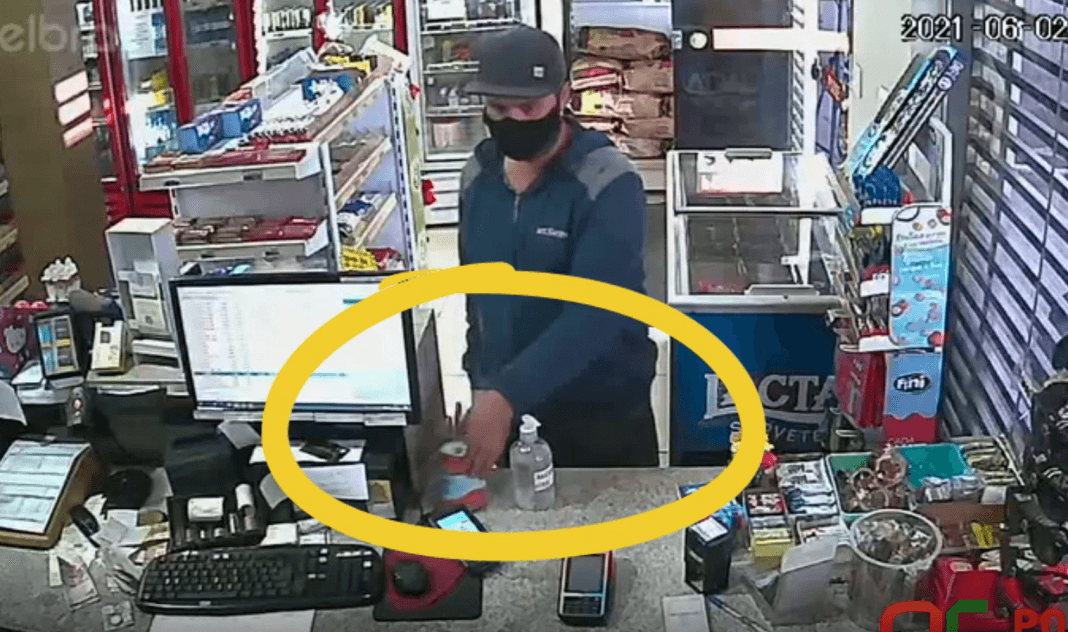 Homem é flagrado por câmeras furtando cofrinho de moedas do Hospital do Câncer em Cambé