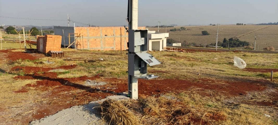 Medidores de energia foram furtados no loteamento Bella Vida em Cambé (Vídeo)