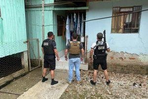PCPR prende homem em flagrante pelo sequestro de ex-companheira e sua filha em Matinhos Foto: PCPR