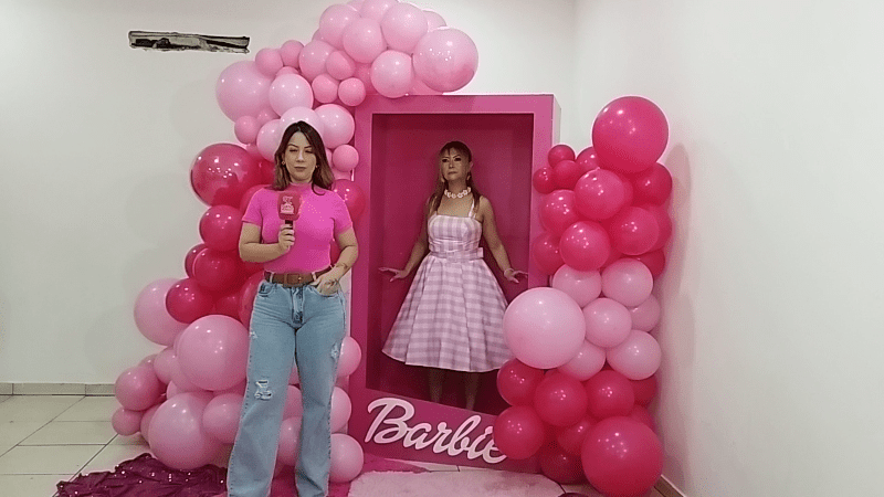 De repente muito rosa, Barbies e gente bonita!