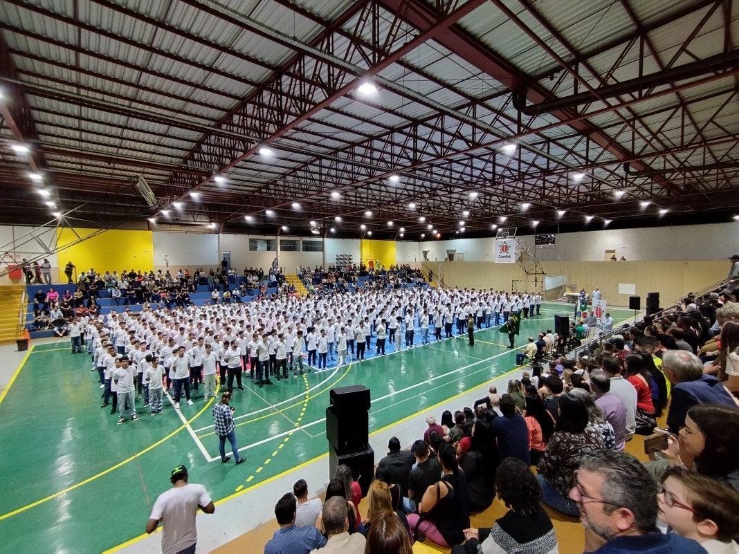 Emoção e Patriotismo: Juramento à Bandeira reúne 500 jovens em Cambé