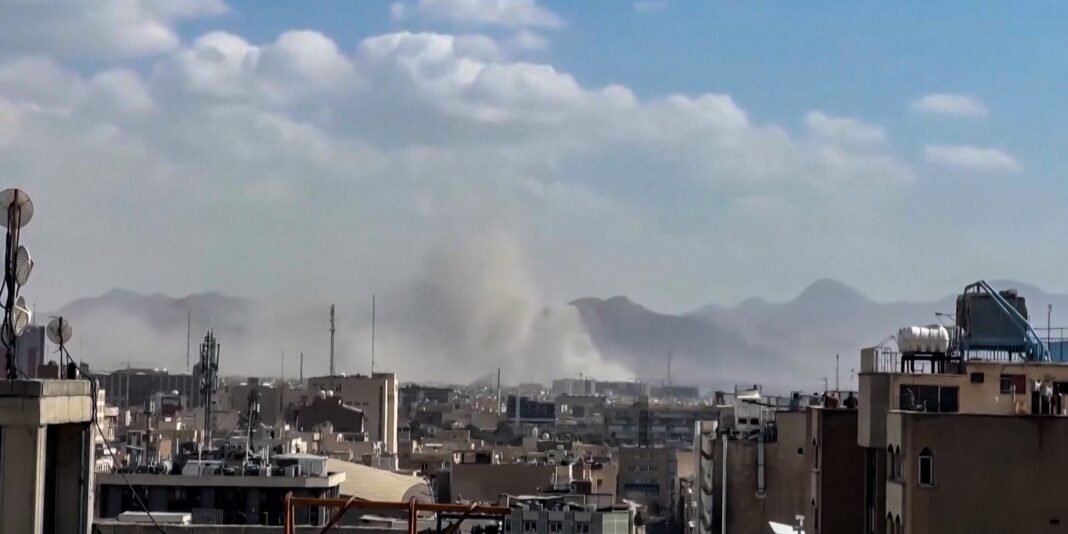 Conflito no Irã Resulta em Centenas de Mortos e Feridos Conflito no Irã Resulta em Centenas de Mortos e Feridos