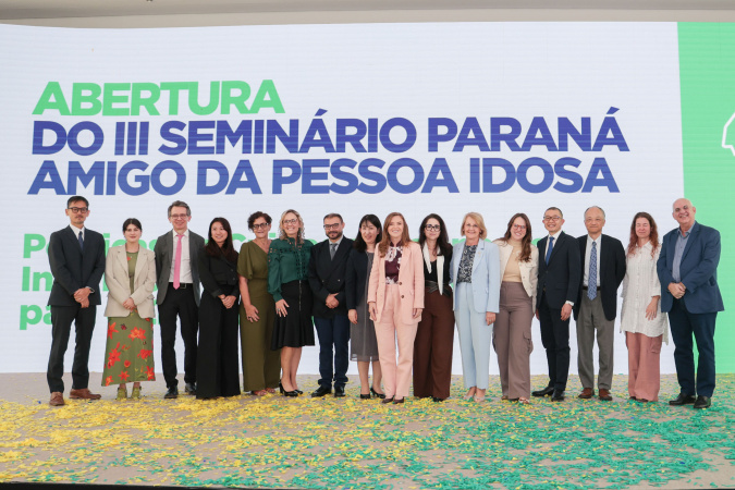 Seminário destaca práticas para o cuidado de idosos no Paraná Seminário destaca práticas para o cuidado de idosos no Paraná