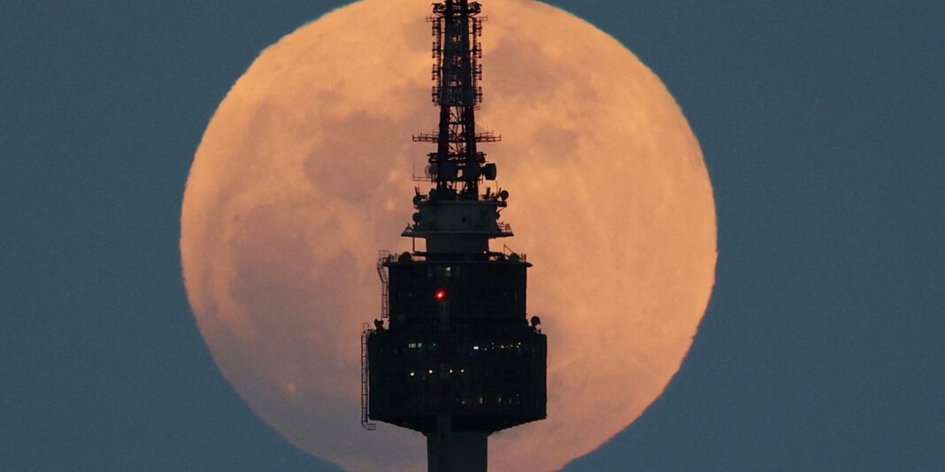 Fenômeno da Lua de Sangue Encanta Observadores na Região Norte Fenômeno da Lua de Sangue Encanta Observadores na Região Norte