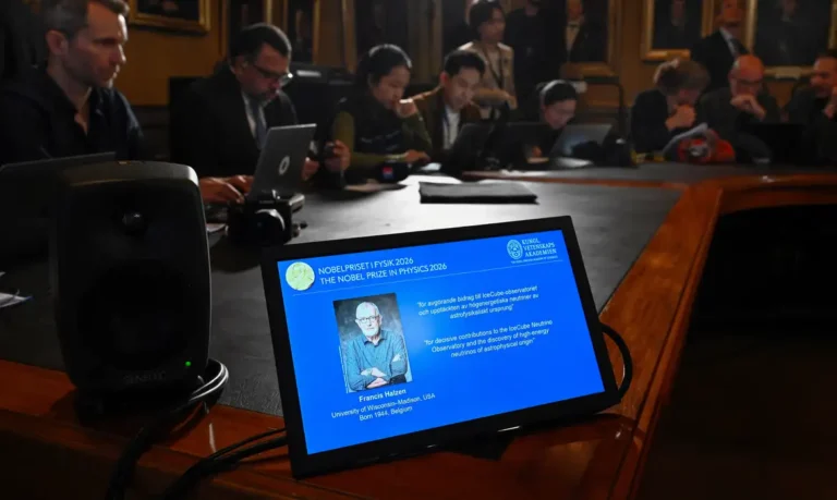 Belga Francis Halzen recebe Nobel de Física por pesquisa com neutrinos