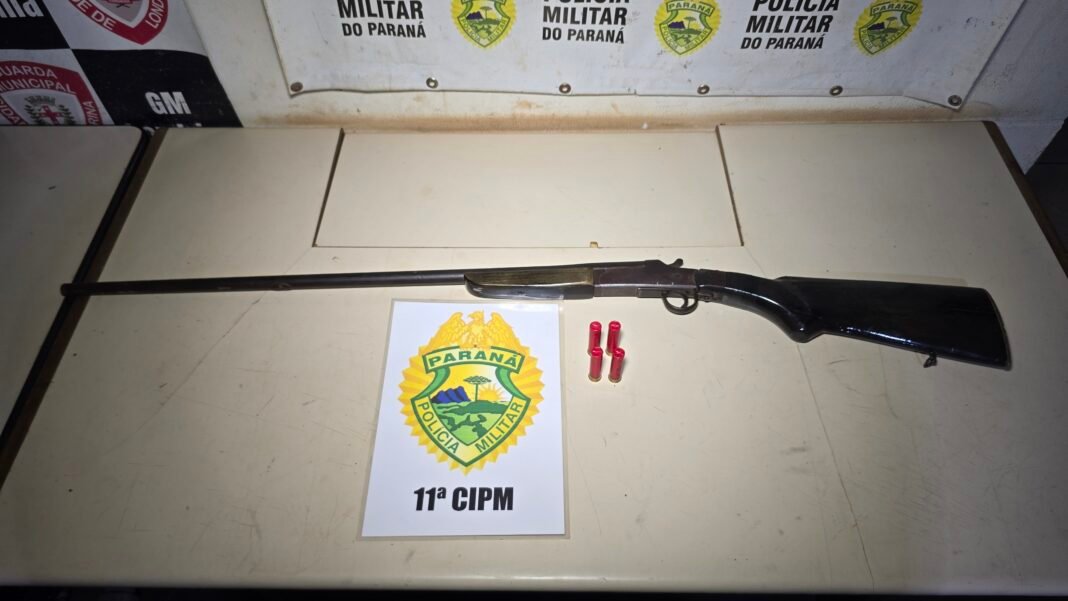 Homem é preso com espingarda após fuga no Jardim Vitória