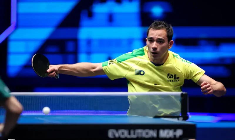Hugo Calderano disputa vaga nas quartas do China Smash 2026