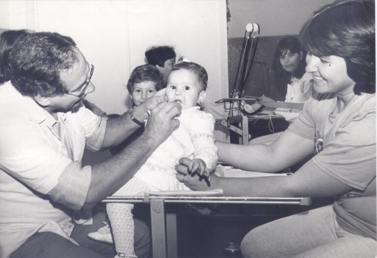 Bebê Clínica da UEL homenageia Professor Luiz Walter e amplia serviços