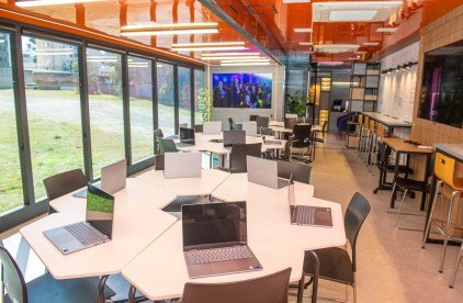Carreta de Tecnologia do Senac oferece cursos gratuitos no Centro Cívico de Londrina