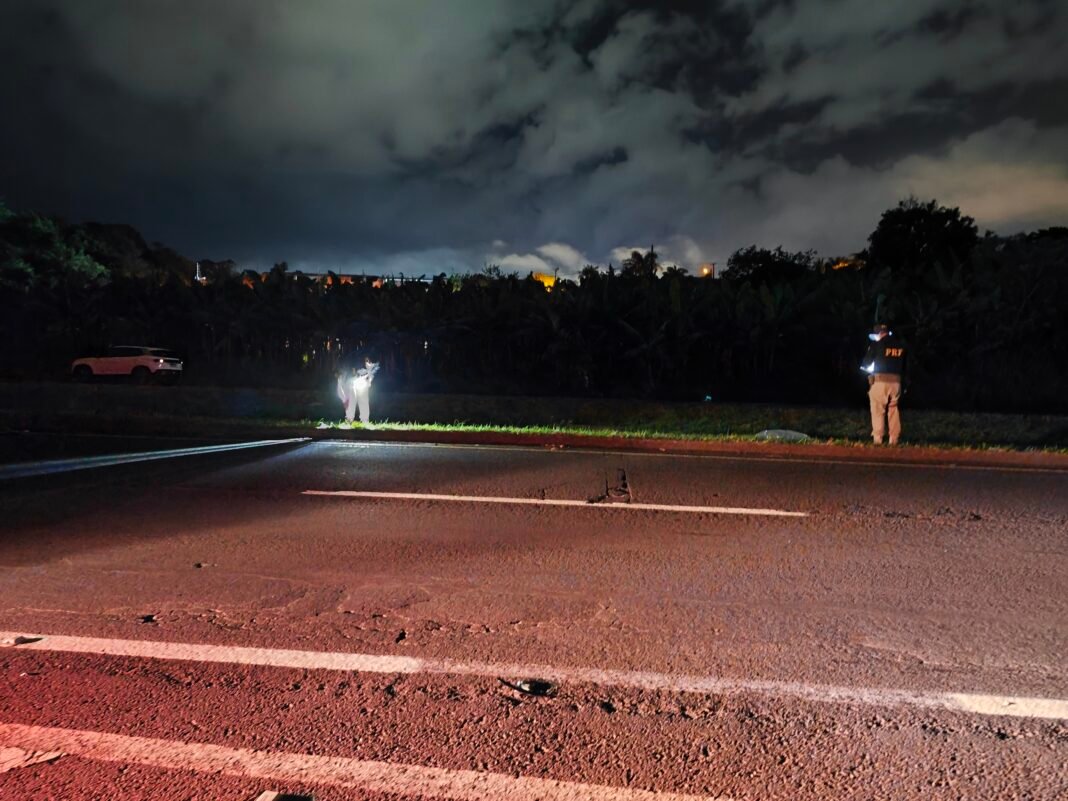 Mulher morre atropelada na BR-369, em Cambé, na madrugada desta sexta-feira