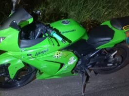 Acidente foi registrado na noite de sábado (14), próximo ao km 25+600 da rodovia; condutor de 23 anos teve ferimentos e foi levado ao Hospital de Mandaguari