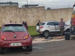 Acidente aconteceu na tarde de domingo (15), na Rua da Torre, próximo ao condomínio Village do Engenho; uma criança foi encaminhada em estado grave ao Hospital Universitário de Londrina