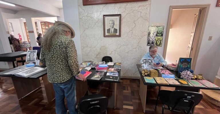 Encontro literário em Londrina reúne escritores e promove 30 palestras