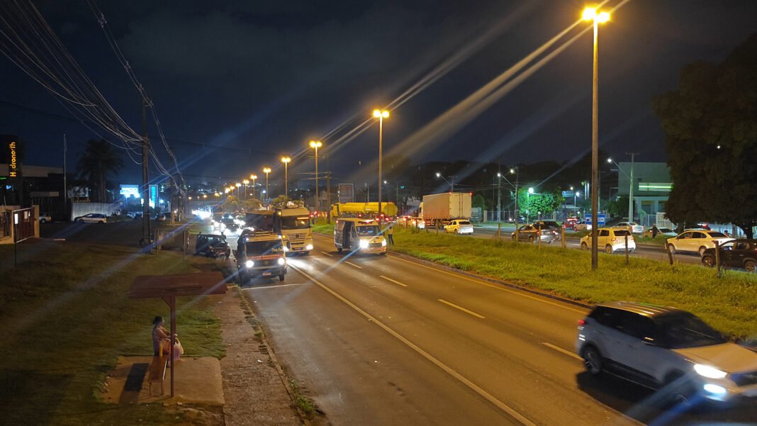 Acidente com três veículos causa congestionamento de 7 km na BR-369 entre Londrina e Cambé Acidente com três veículos causa congestionamento de 7 km na BR-369 entre Londrina e Cambé