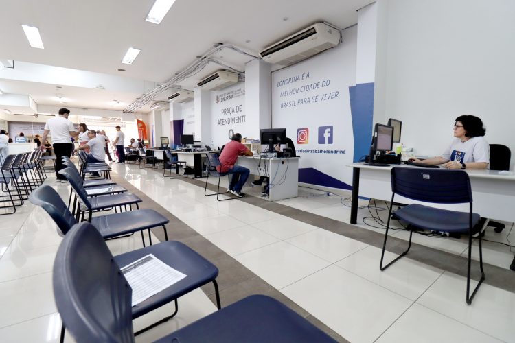 Londrina Oferece 746 Vagas de Emprego Através da SMTER Londrina Oferece 746 Vagas de Emprego Através da SMTER