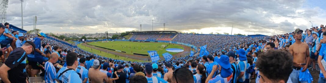 Operário vence Londrina nos pênaltis e conquista o bicampeonato paranaense Operário vence Londrina nos pênaltis e conquista o bicampeonato paranaense