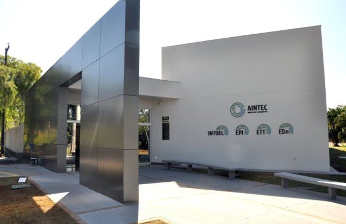 UEL impulsiona inovação com incubadora de empresas tecnológicas