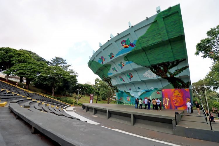 Aula de Ginástica Gratuita Marca Encerramento do Mês da Mulher Aula de Ginástica Gratuita Marca Encerramento do Mês da Mulher