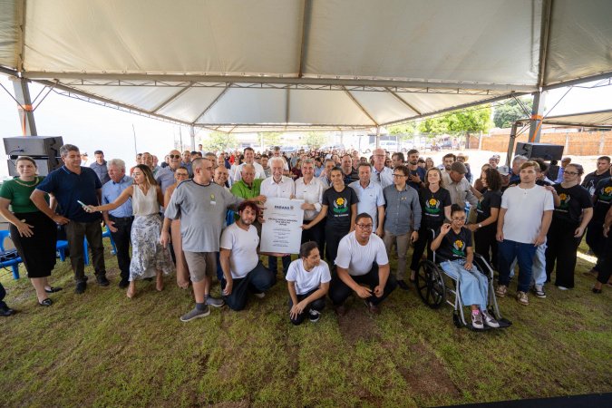 Darci Piana Inaugura Nova Sede da APAE de Douradina