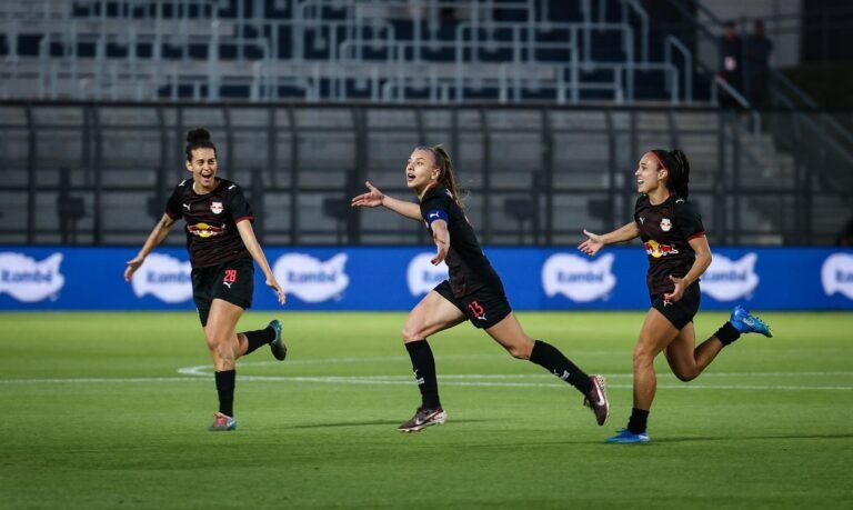 Inter e Bragantino garantem vaga inédita nas semifinais da Copa do Brasil Feminina