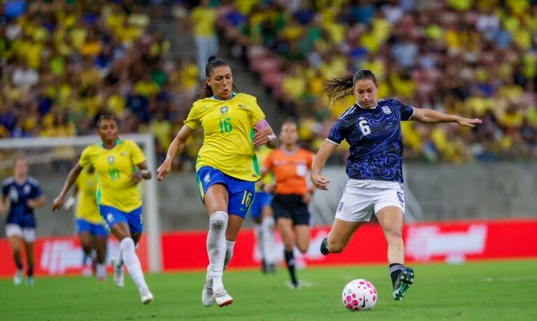 Seleção feminina encerra testes com empate diante da Argentina