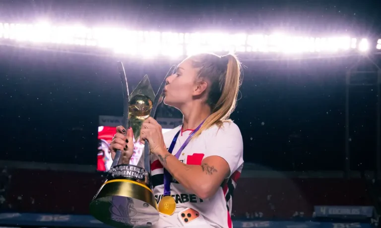 Carol Gil é chamada para seleção após título do Brasileirão Feminino