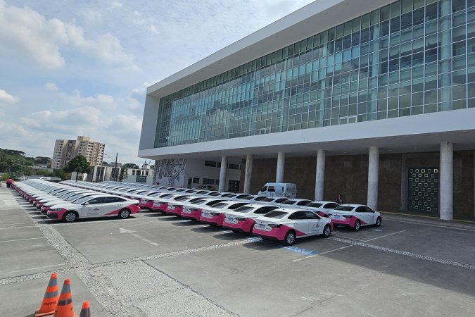 Paraná Distribui Veículos para Ampliar Políticas de Gênero Paraná Distribui Veículos para Ampliar Políticas de Gênero