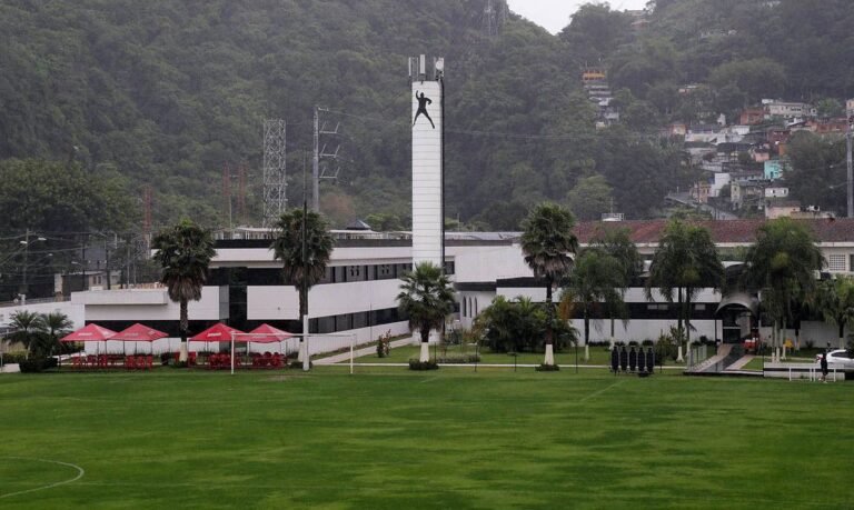 Santos formaliza uso do CT Rei Pelé e assume dívida milionária