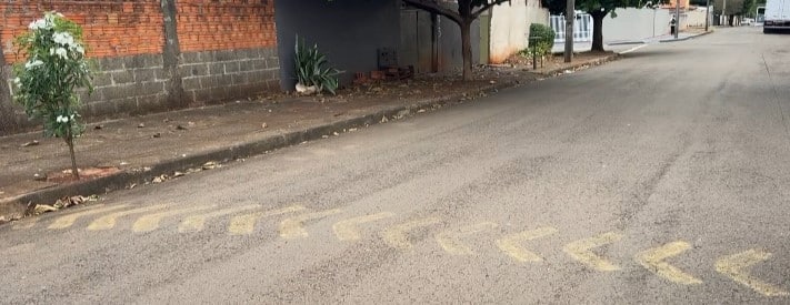 Moradores de Londrina Criam Solução para Reduzir Velocidade do Trânsito Moradores de Londrina Criam Solução para Reduzir Velocidade do Trânsito