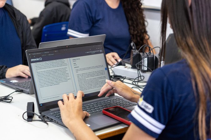 Circuito da Redação do Enem: Preparação Estratégica para Estudantes Circuito da Redação do Enem: Preparação Estratégica para Estudantes