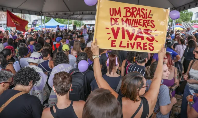 Casos de violência política de gênero aumentam 11 vezes em 4 anos no Brasil
