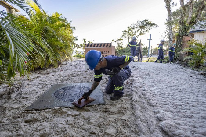 Avanço nas Obras de Saneamento da Ilha do Mel: 10% Concluídas