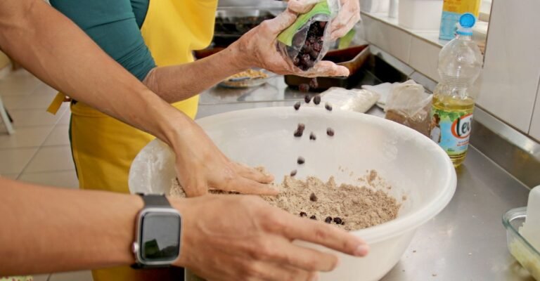 Curso gratuito ensina mulheres de Londrina a fazer doces natalinos
