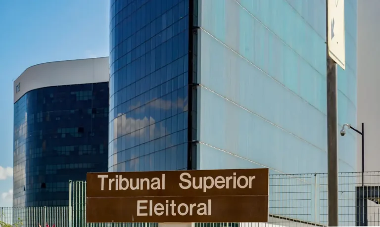 TSE mantém decisão para retirada de posts sobre Nossa Senhora nas eleições