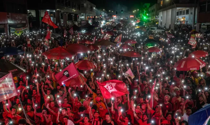 Reeleição de Lula repercute na imprensa internacional