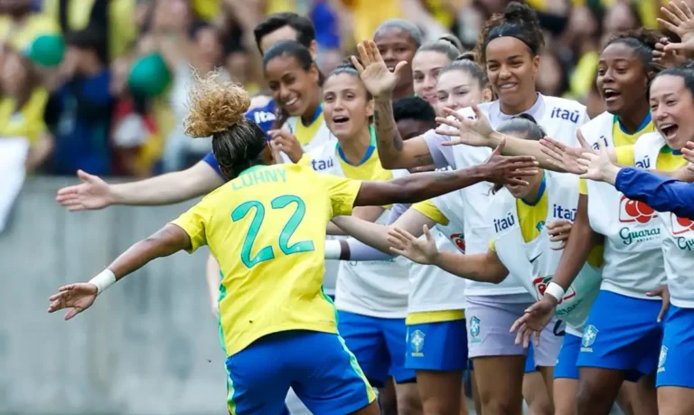 Brasil vence Argentina por 3 a 1 em amistoso no Beira-Rio