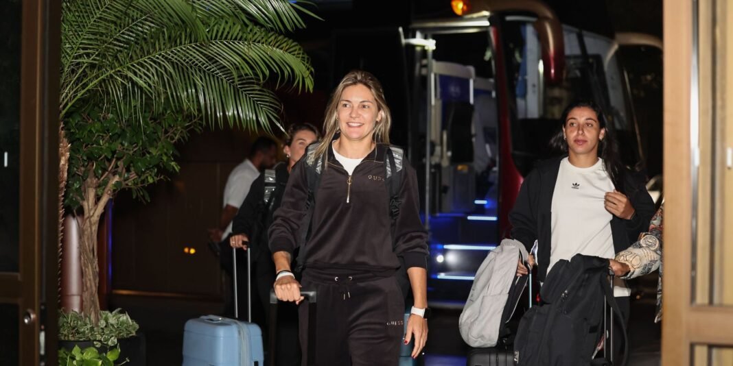 Seleção Feminina de Futebol Inicia Preparação para Amistosos Internacionais
