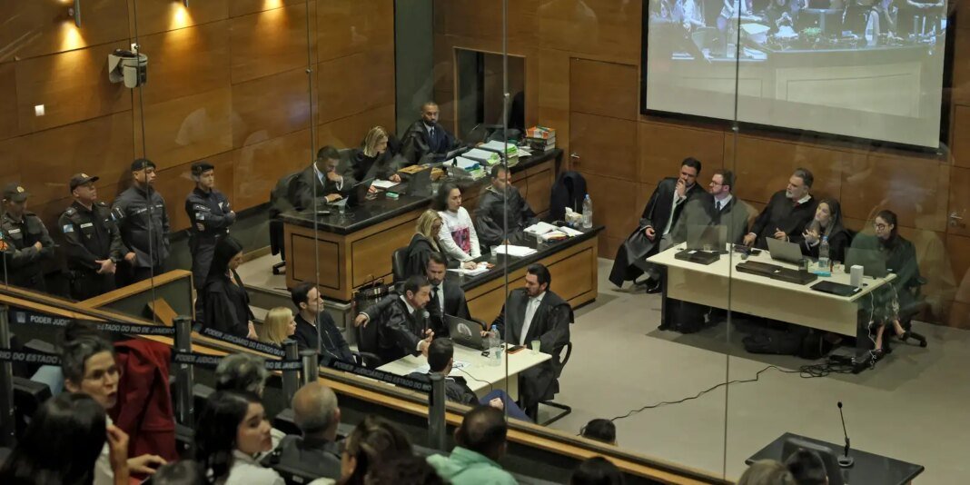 Demissão de Monique Medeiros e Adiamento do Julgamento do Caso Henry Borel Demissão de Monique Medeiros e Adiamento do Julgamento do Caso Henry Borel