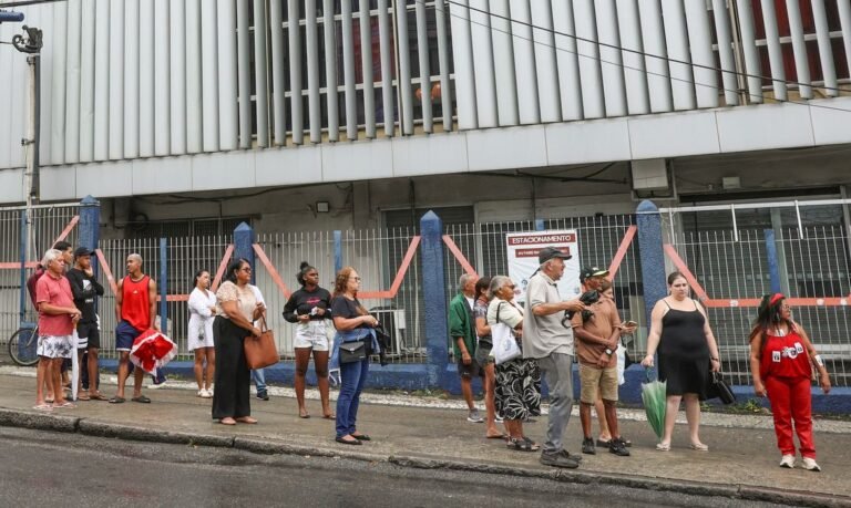 PF apura se falta de ônibus afetou votação em cinco estados