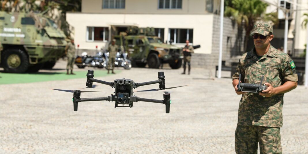 Fuzileiros Navais Integram Drones e Novos Veículos em Operações de Defesa Fuzileiros Navais Integram Drones e Novos Veículos em Operações de Defesa