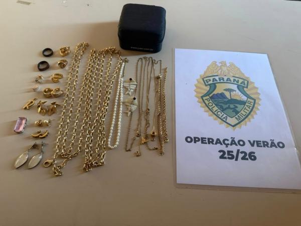 Polícia Militar Recupera Joias Furtadas em Pontal do Paraná Polícia Militar Recupera Joias Furtadas em Pontal do Paraná
