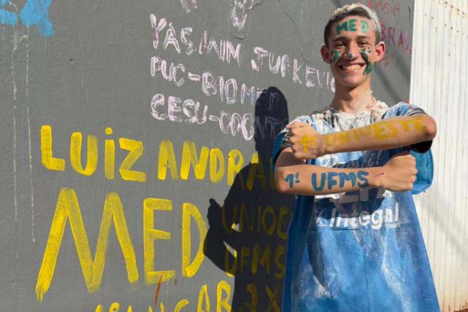 Aluno de Escola Pública Conquista 1º Lugar em Medicina Após Intercâmbio