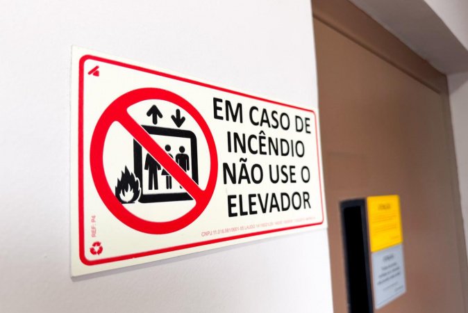 Corpo de Bombeiros Instrui Moradores de Apartamentos sobre Segurança em Incêndios Corpo de Bombeiros Instrui Moradores de Apartamentos sobre Segurança em Incêndios